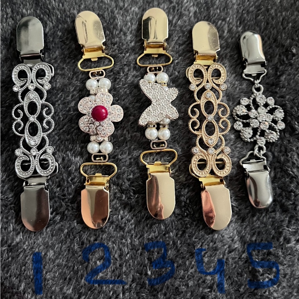 Sweater clip / dress clip retro style - 1 pc (read description)